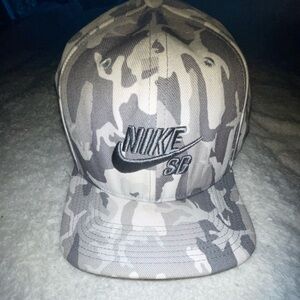 Bundle of hats all in good condition (9 hats)